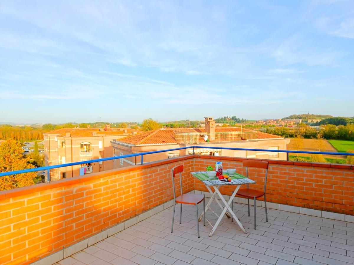 Siena Appartamento Con Splendido Terrazzo Presciano Екстериор снимка